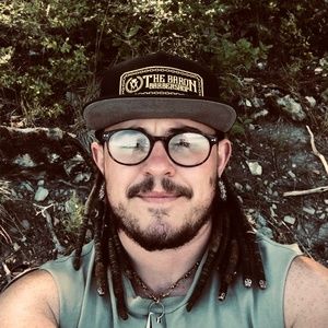 Meet your Posher, Cameo